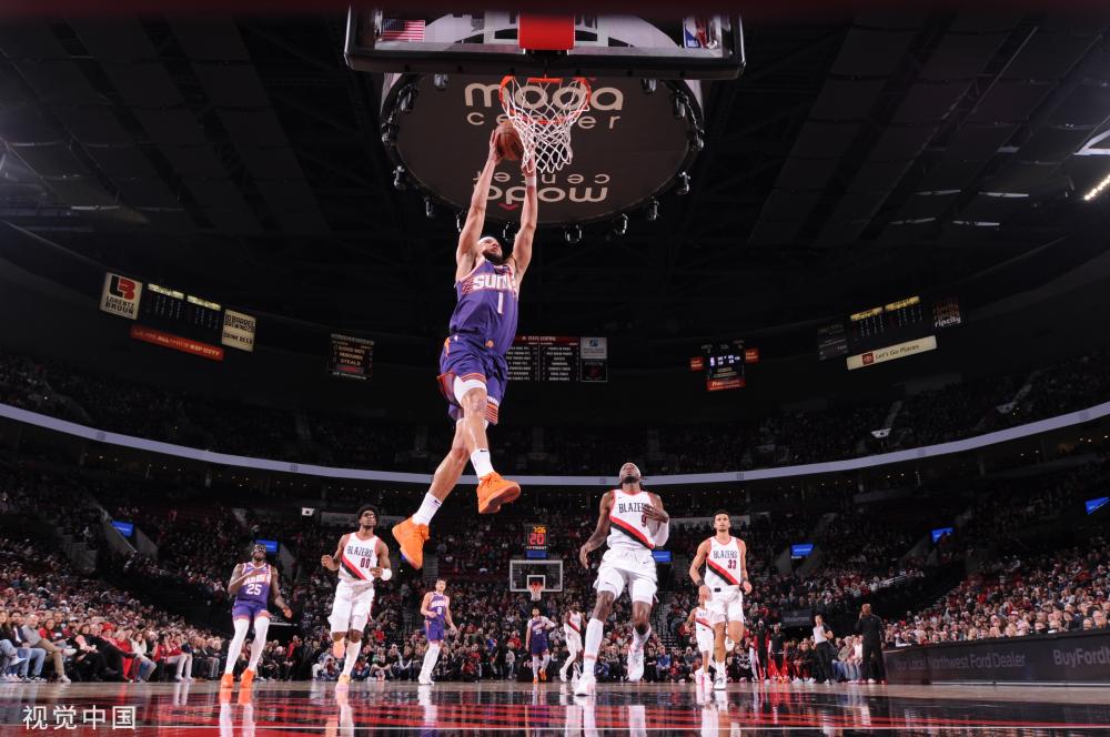 莫耶斯中场 莫耶斯中场