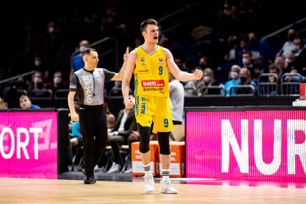 加盟勇士后 加盟勇士后