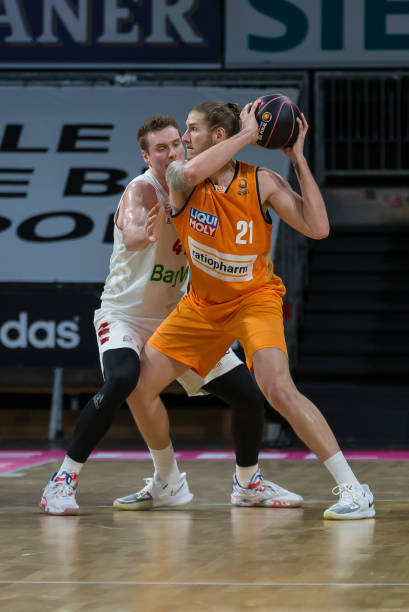 眼泪不再是 眼泪不再是